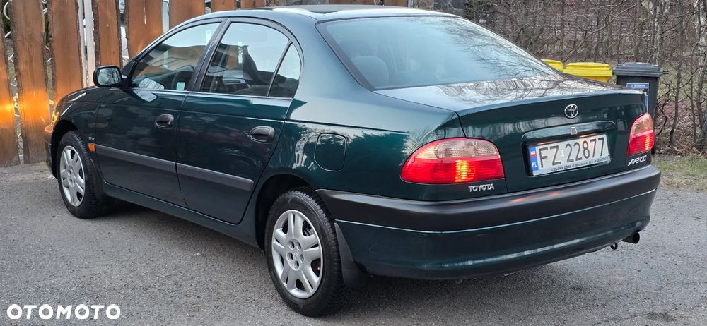 Toyota Avensis 1.6 VVT-i Terra Plus - 28