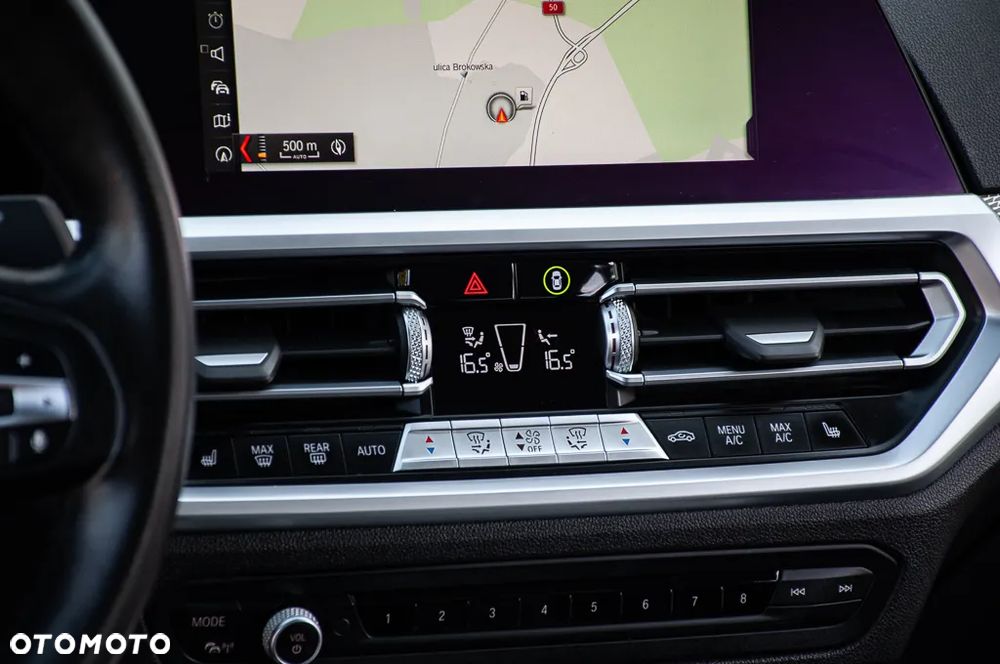 BMW Seria 3 330i Sport Line sport - 27