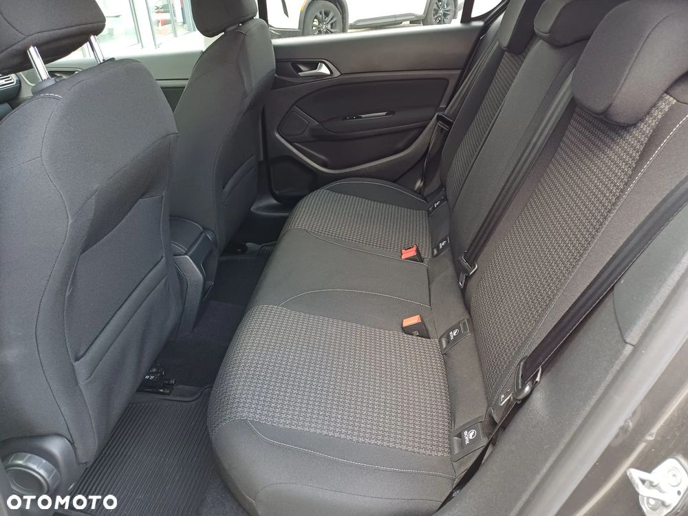 Peugeot 308 - 8