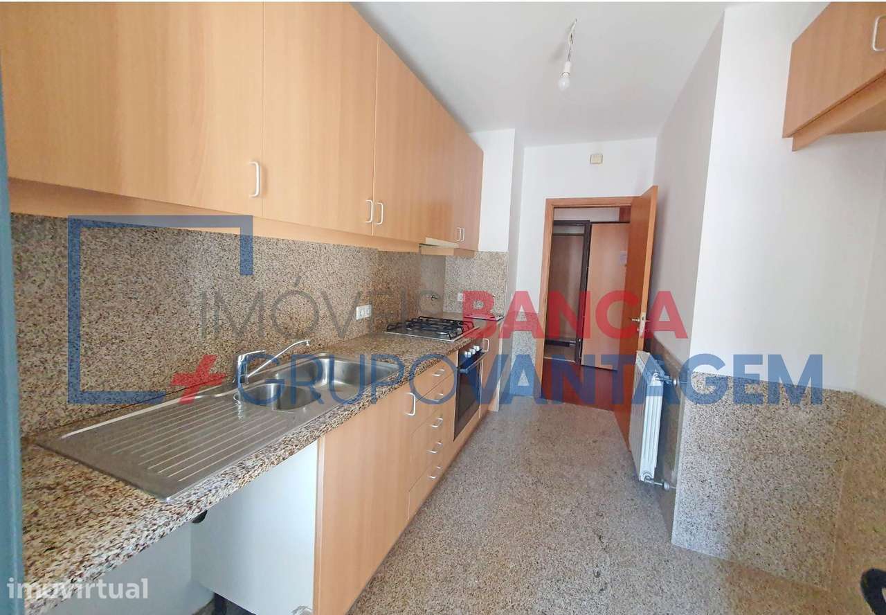 Apartamento T2 em Oliveira do Douro - Grande imagem: 5/11