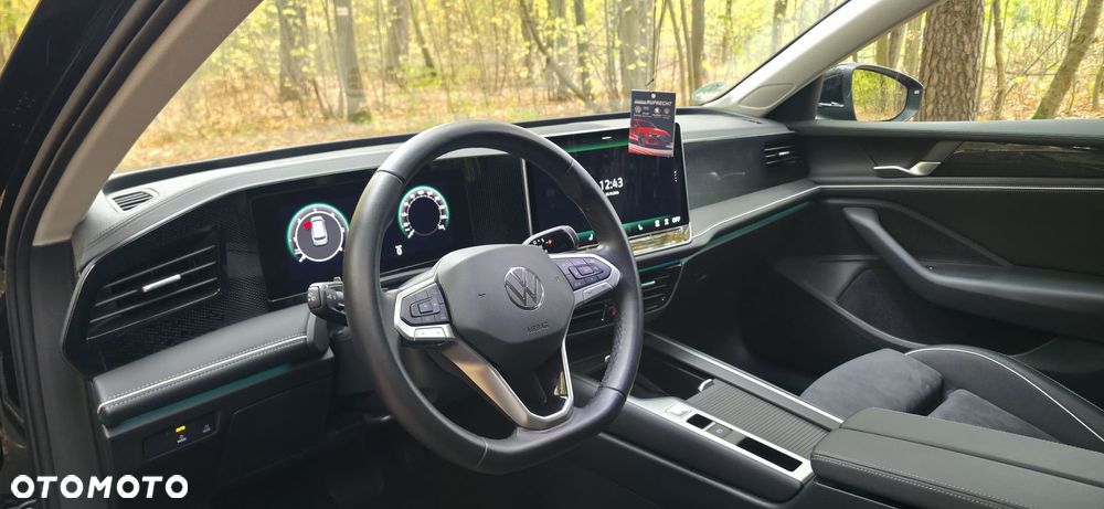 Volkswagen Passat 2.0 TDI SCR Style DSG - 16