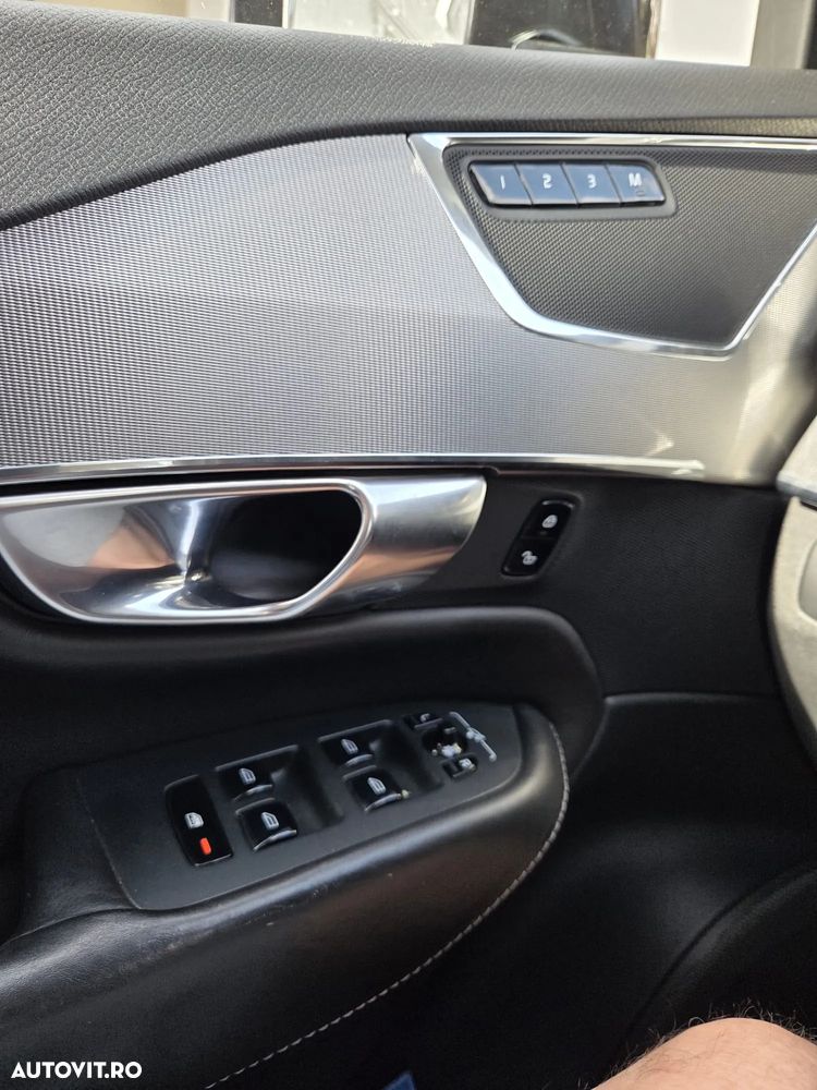 Volvo XC 90 D5 AWD Geartronic Inscription - 4