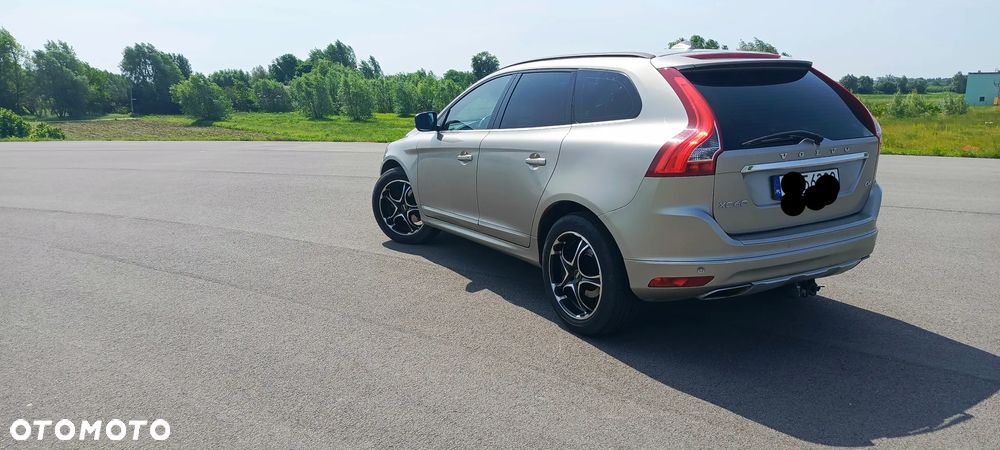 Volvo XC 60 D4 Drive-E Momentum - 4