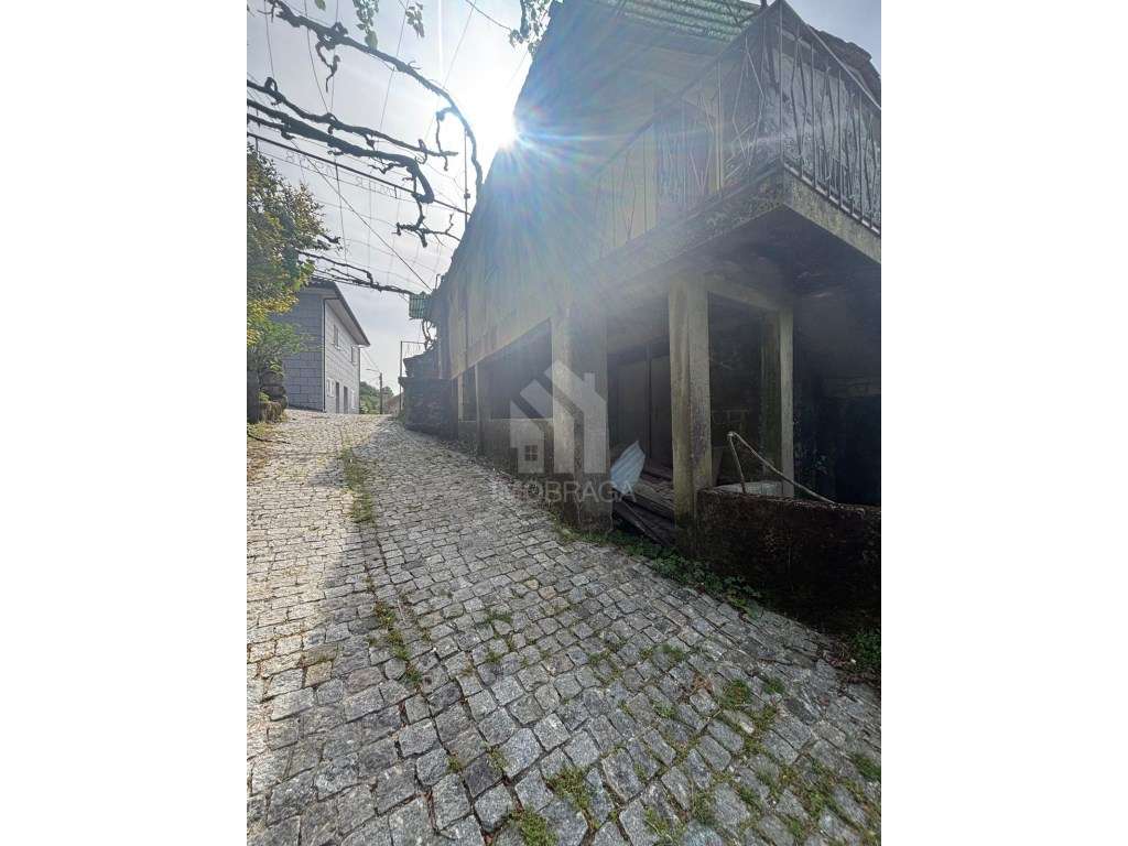 Venda Moradia para Restauro - Gondoriz (Terras de Bouro) - Grande imagem: 3/21