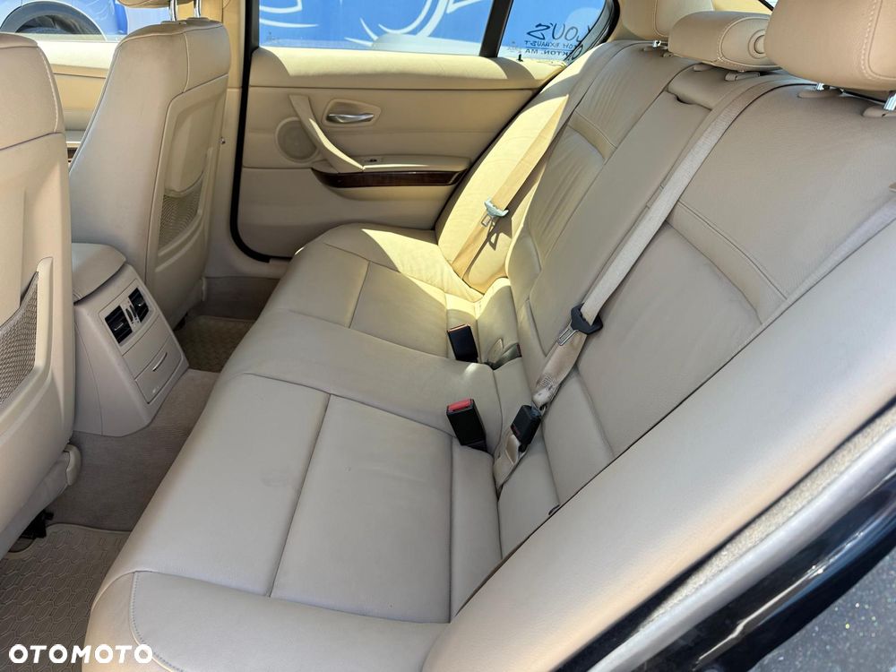 BMW Seria 3 328i - 12