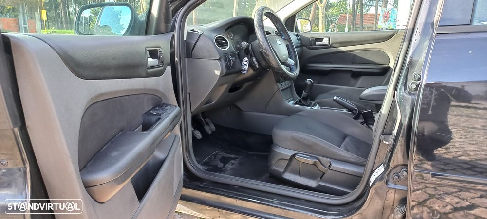 Ford Focus SW 1.6 TDCi Sport - 19