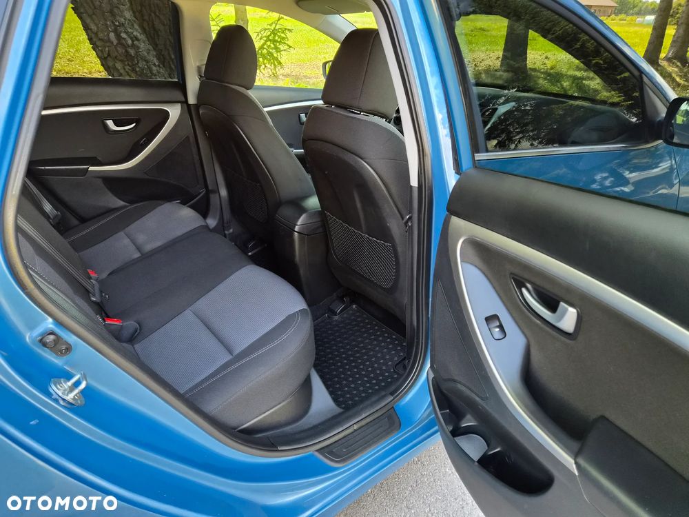 Hyundai i30 i30cw 1.4 Fifa World Cup Edition - 13