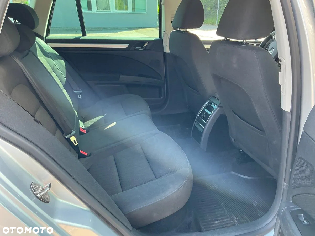 Skoda Superb 2.0 TDI 4x4 DSG Ambition - 8