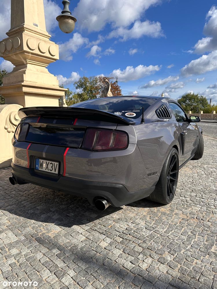 Ford Mustang 5.0 V8 GT - 4