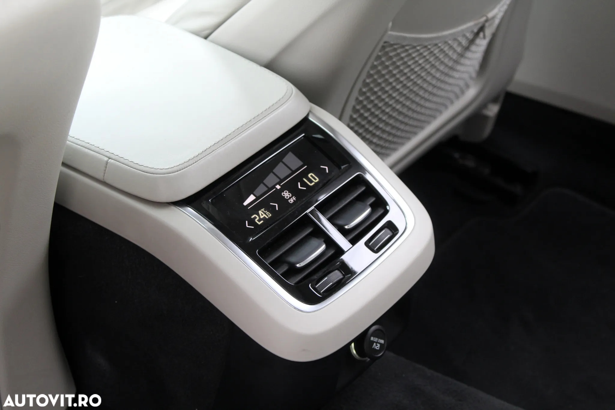 Volvo S90 D5 AWD Geartronic Inscription - 22
