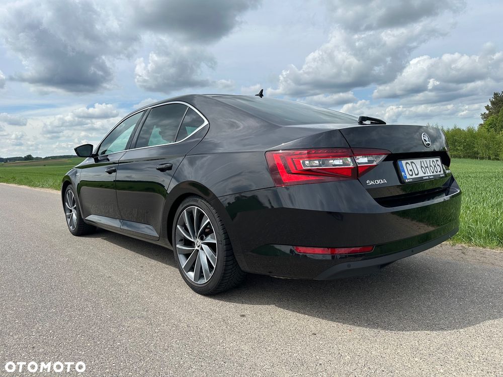 Skoda Superb 2.0 TSI L&K DSG - 4