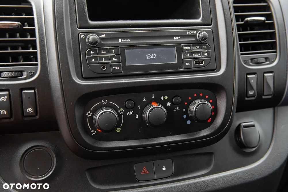 Opel Vivaro - 16