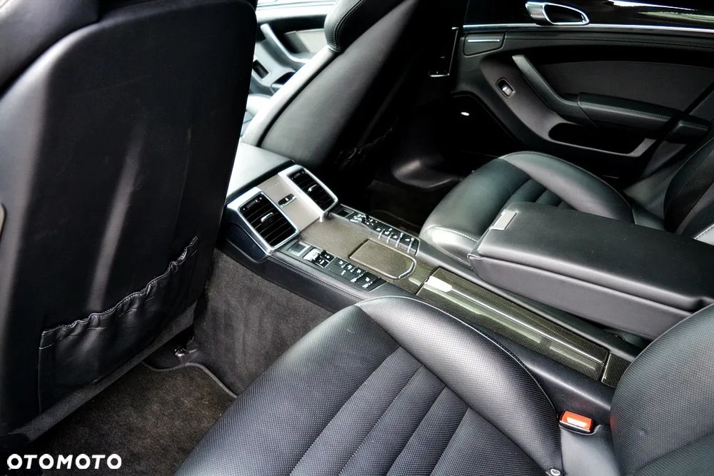 Porsche Panamera GTS - 8