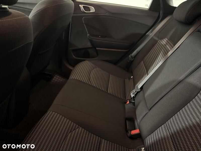 Kia Ceed 1.5 T-GDI M - 20