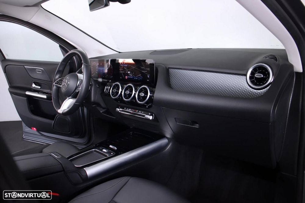 Mercedes-Benz GLA 200 Progressive - 12