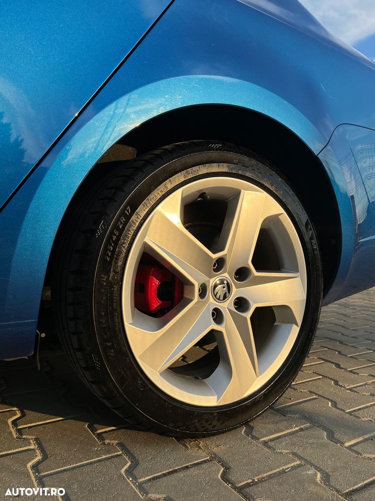 Skoda Octavia 2.0 TDI RS - 15