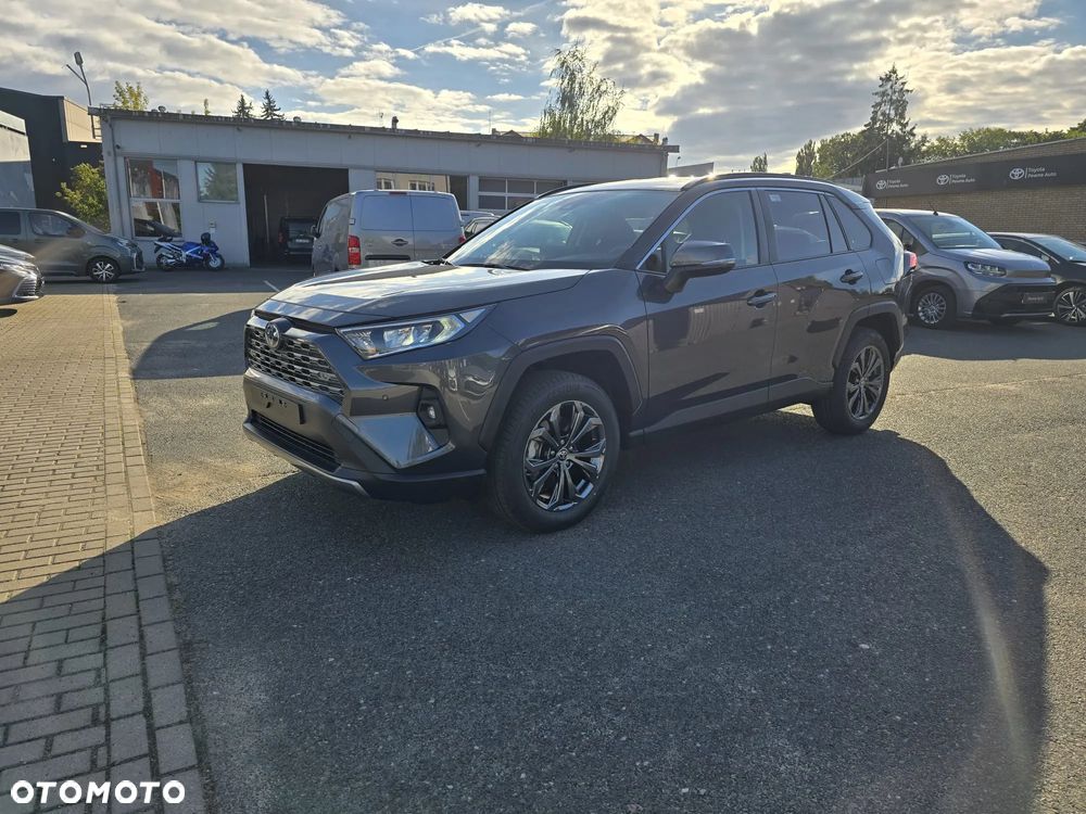 Toyota RAV4 - 1