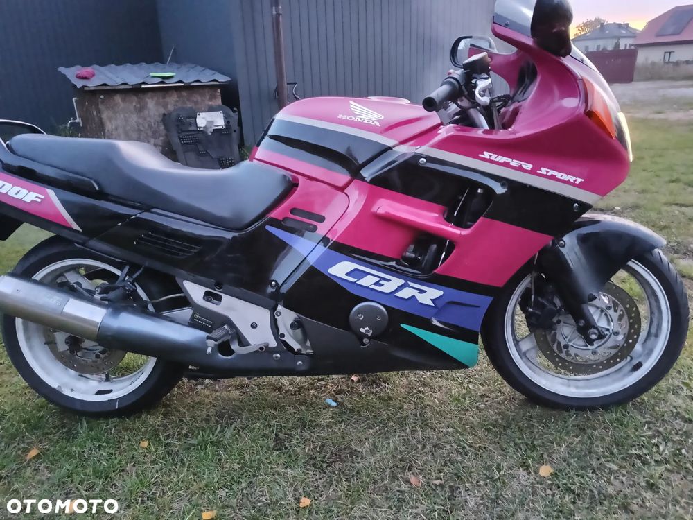 Honda CBR - 6
