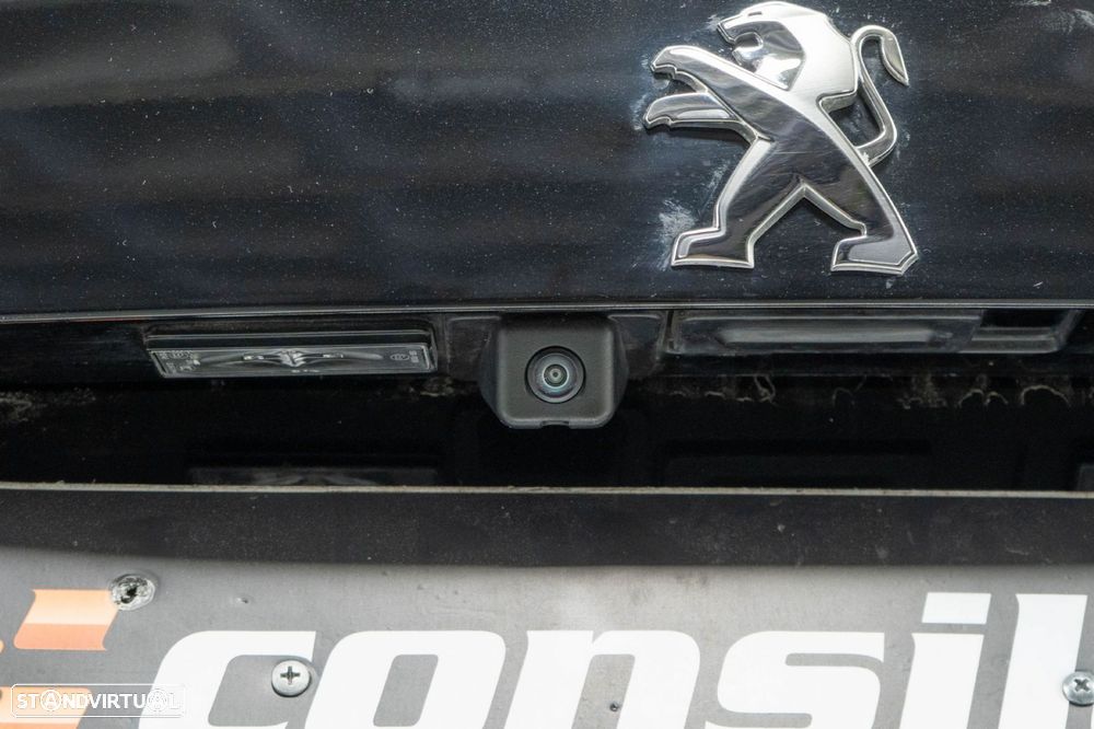 Peugeot e-2008 50 kWh Allure Pack - 16