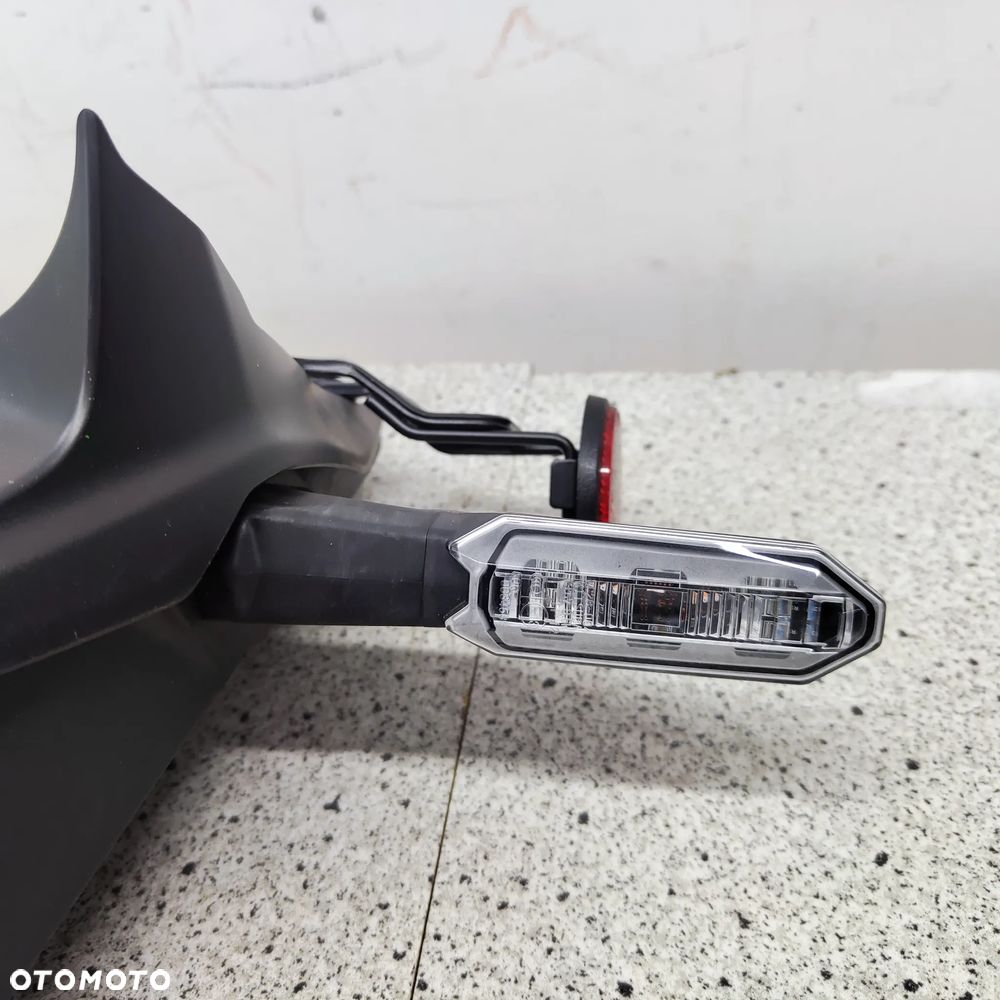 Mocowanie, podświetlanie tablicy rejestracyjnej, ogon, kierunkowskazy Kawasaki Z900 RS Z 900RS Z900RS Z 900 RS - 13