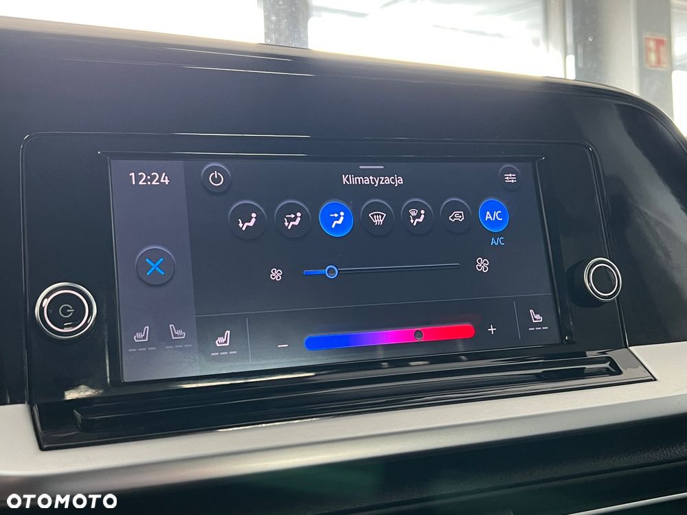 Ford Tourneo Connect 2.0 EcoBlue Titanium AWD - 27