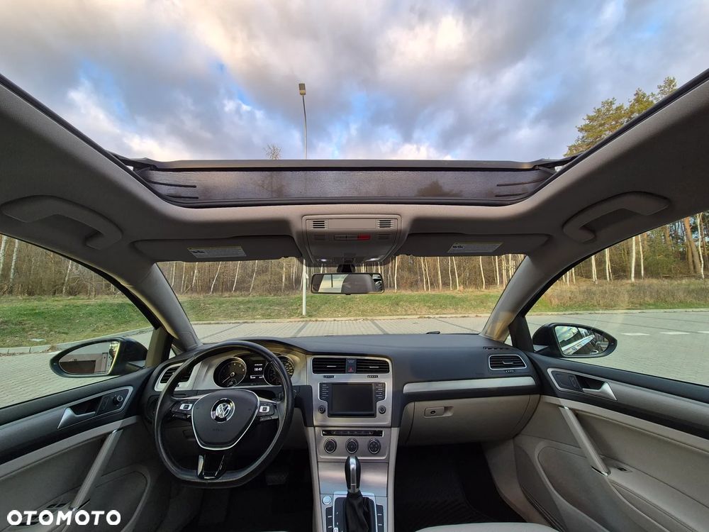 Volkswagen Golf - 17