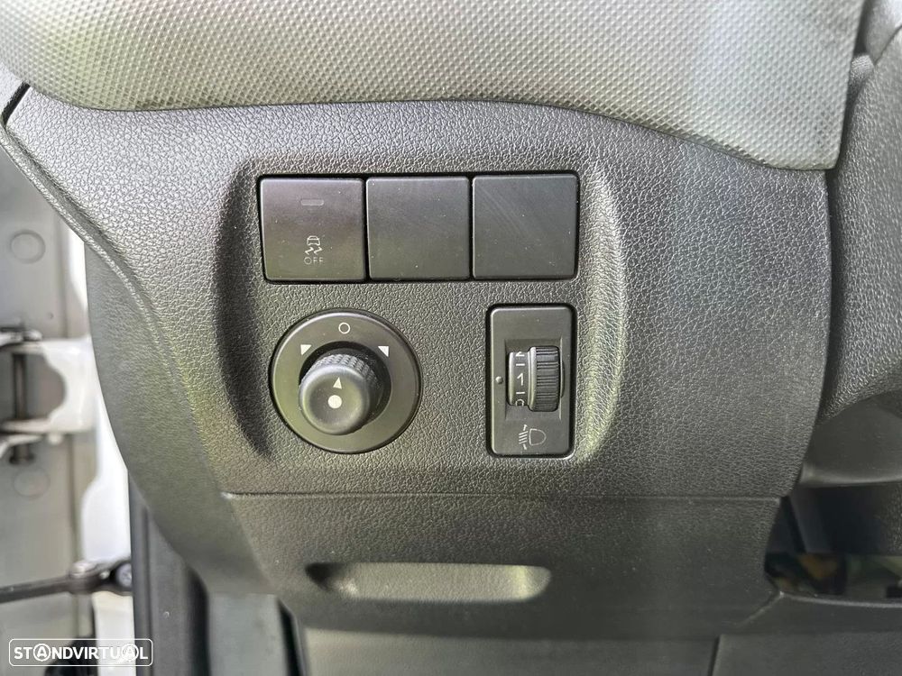 Peugeot partner 1.6 hdi - 23