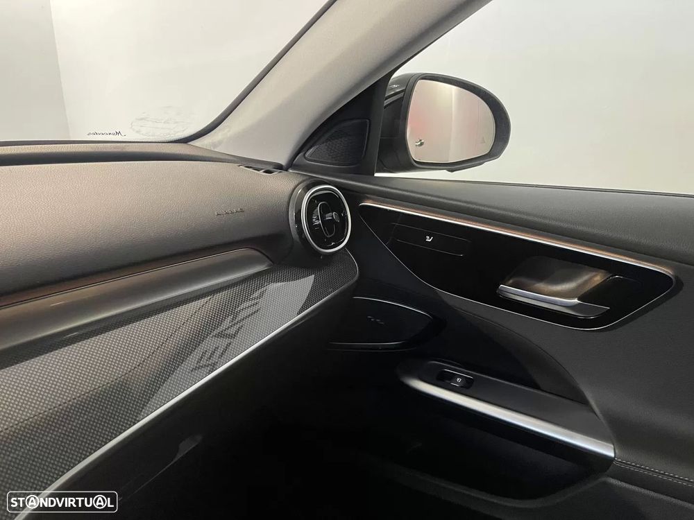 Mercedes-Benz C 300 e - 29