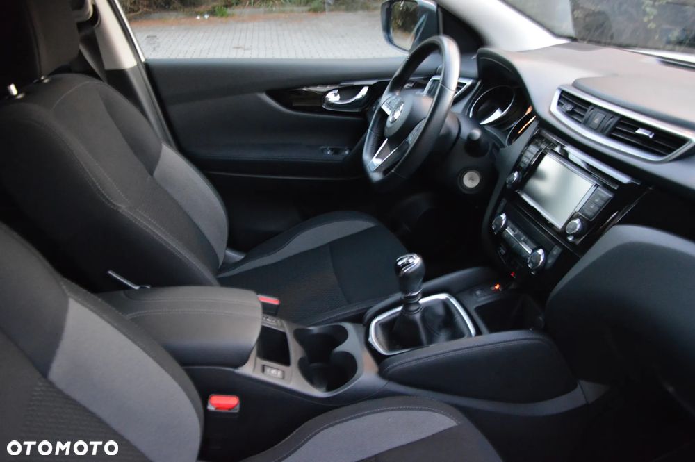 Nissan Qashqai 1.3 DIG-T TEKNA - 22