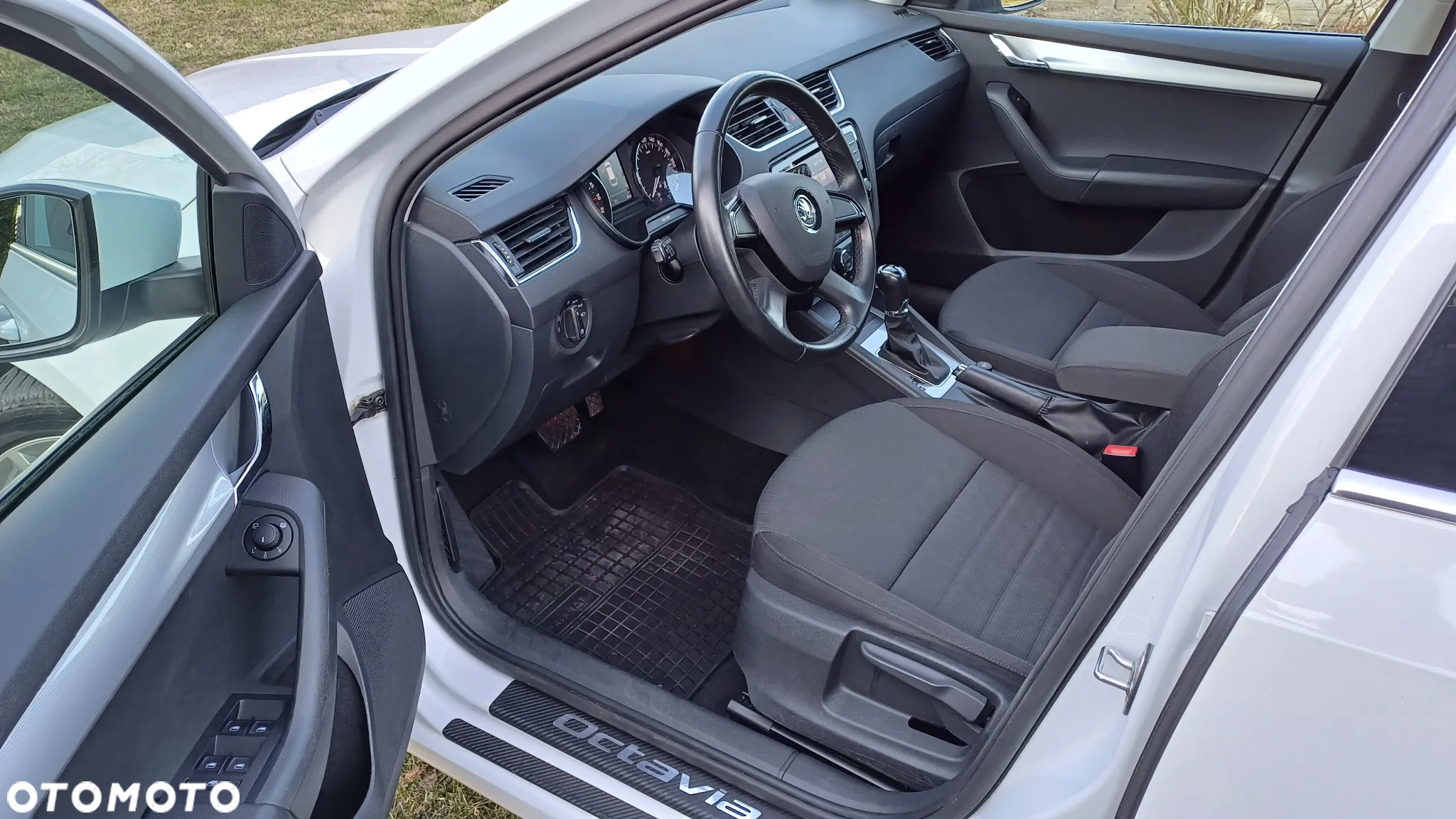 Volkswagen Passat - 21