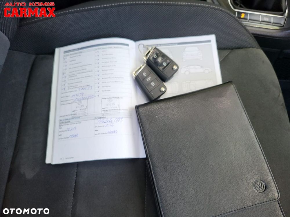 Volkswagen Tiguan - 36