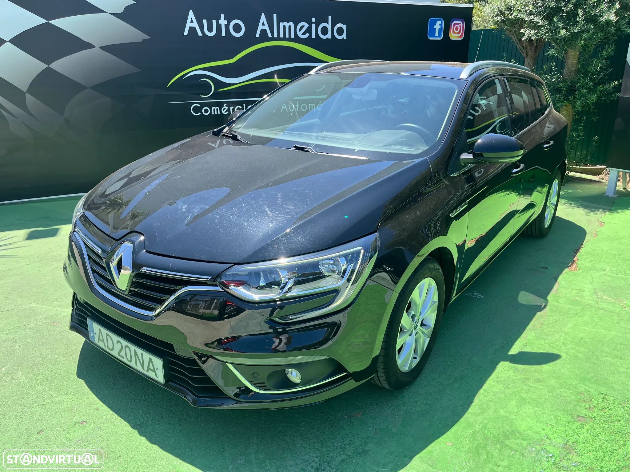 Renault Mégane Sport Tourer 1.5 Blue dCi Limited - 1