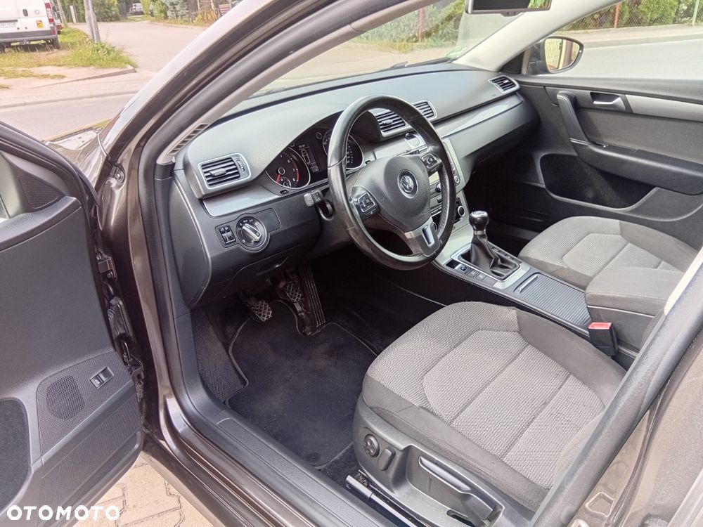 Volkswagen Passat - 6