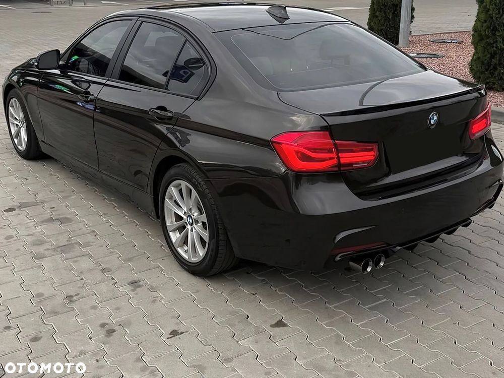 BMW Seria 3 320i xDrive - 6