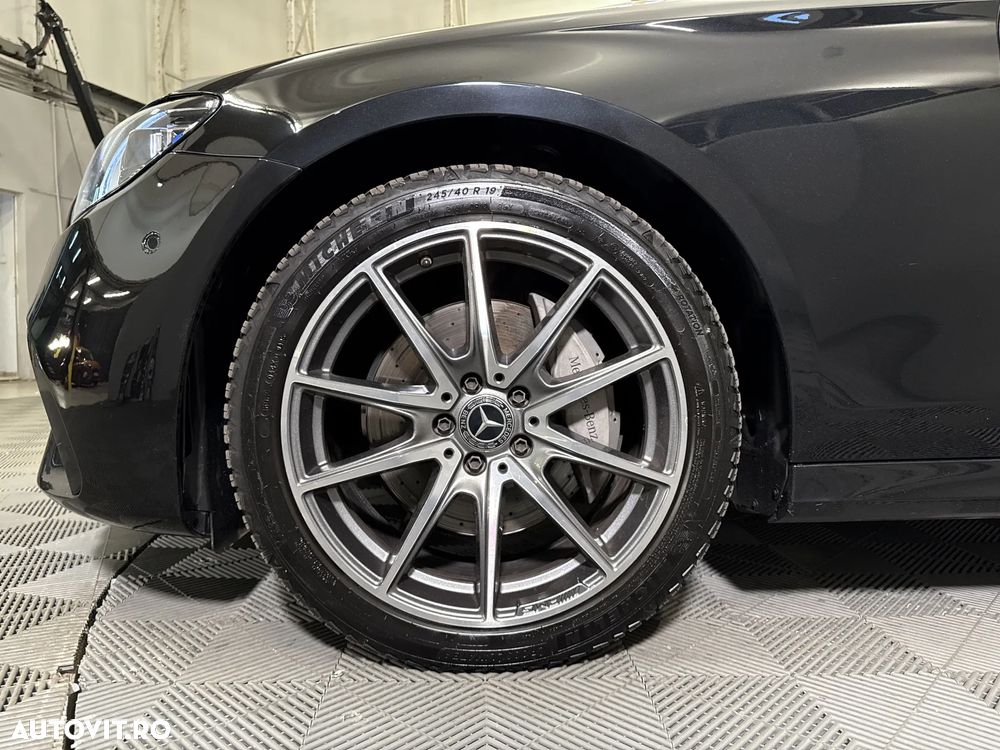 Mercedes-Benz E 220 d 4MATIC 9G-TRONIC AMG Line - 14