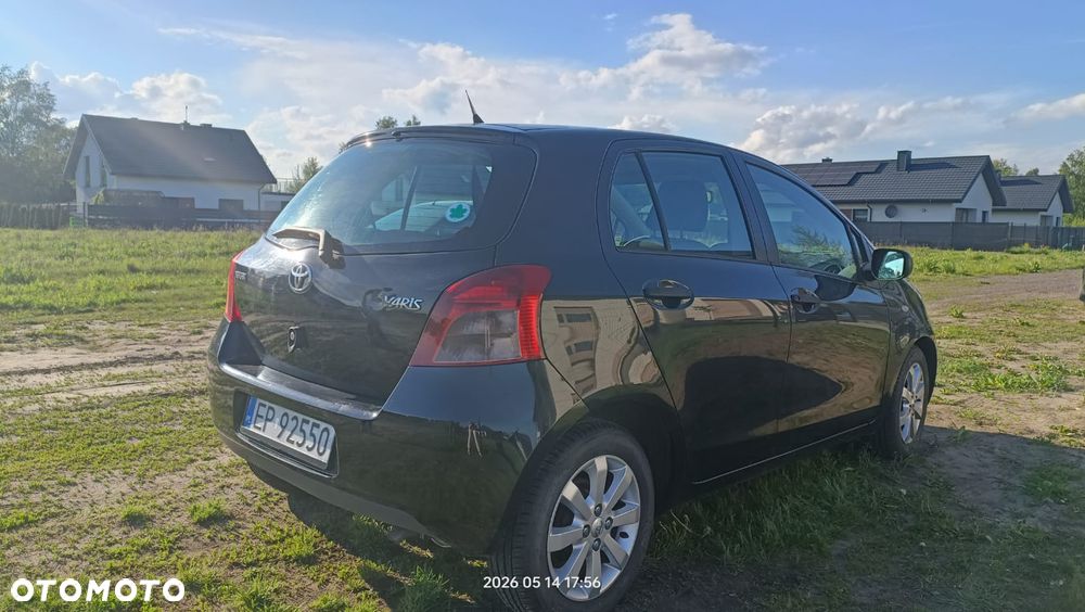 Toyota Yaris 1.3 Sol - 4