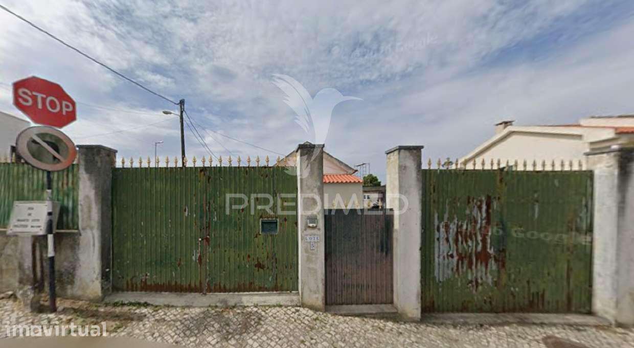Terreno Urbano 511 m² com Moradia T2 (antigo T1) – Excelente oportu... - Grande imagem: 2/25