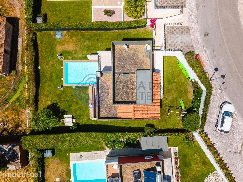 Moradia unifamiliar com piscina e jardim privativos - Grande imagem: 4/59