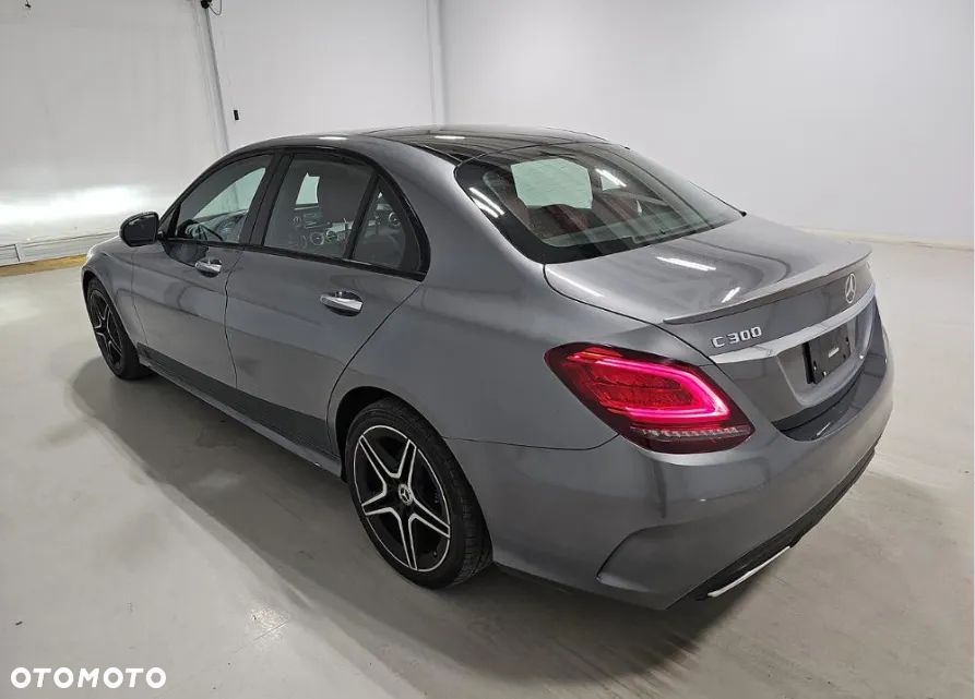 Mercedes-Benz Klasa C 300 4Matic 9G-TRONIC AMG Line - 5