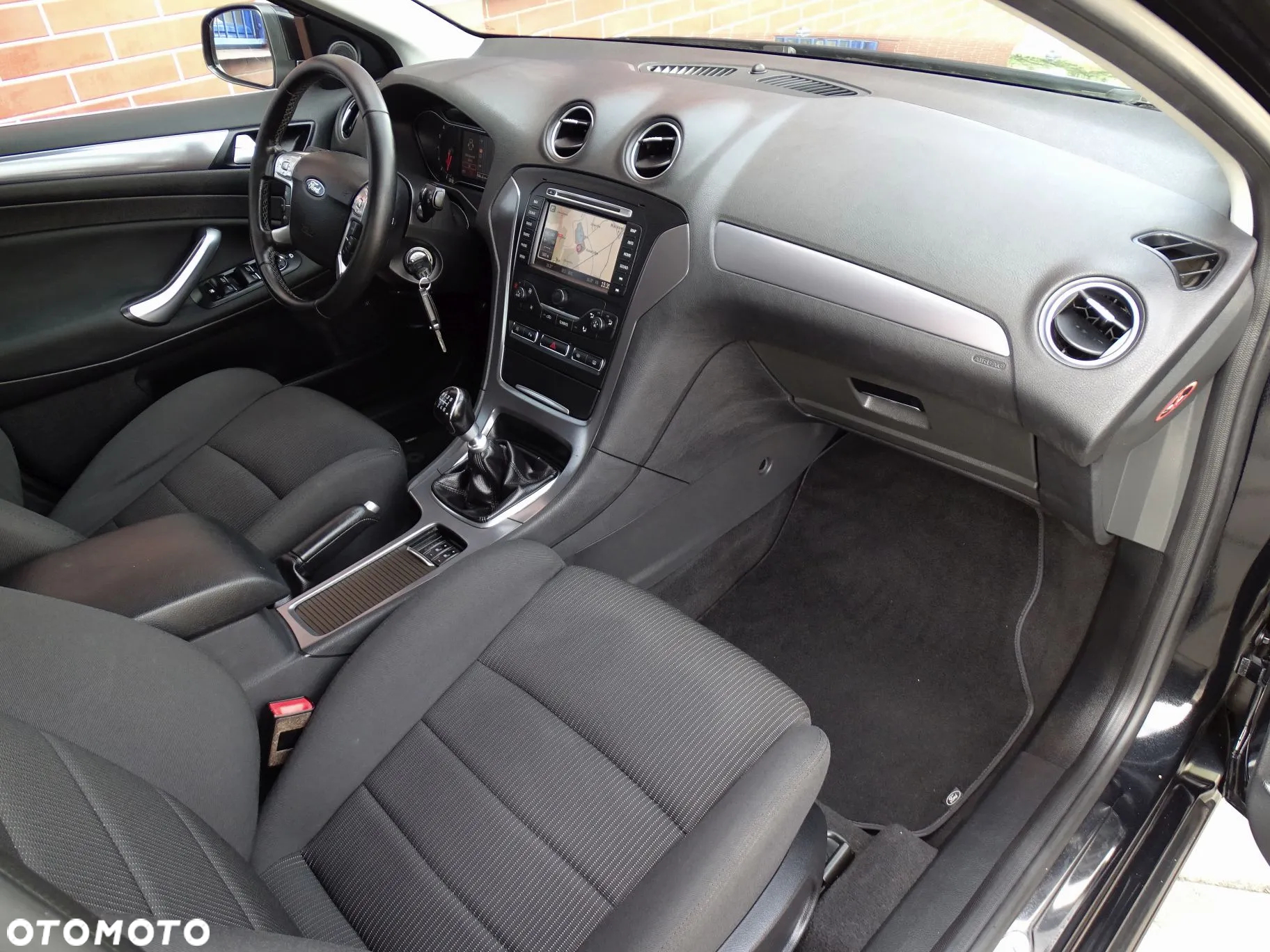 Ford Mondeo 1.6 T Ghia - 18