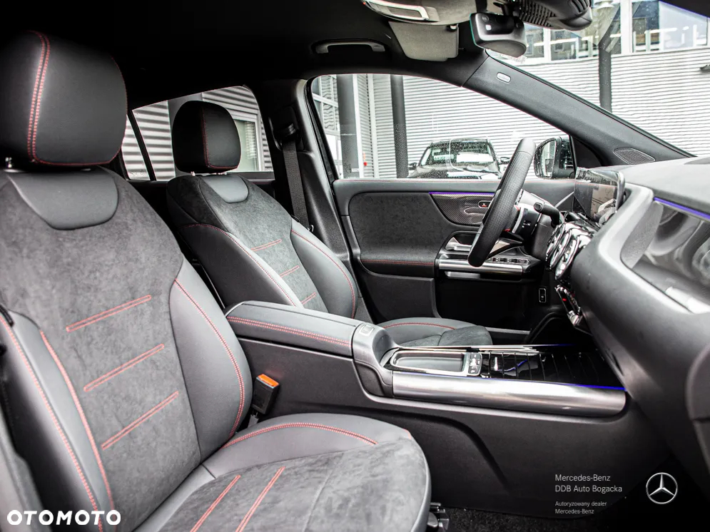 Mercedes-Benz GLA 220 mHEV 4-Matic AMG Line 8G-DCT - 6