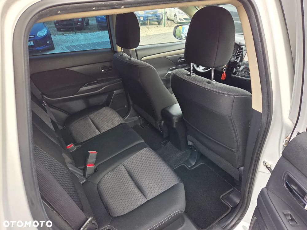 Mitsubishi Outlander 2.0 City Style 2WD - 10