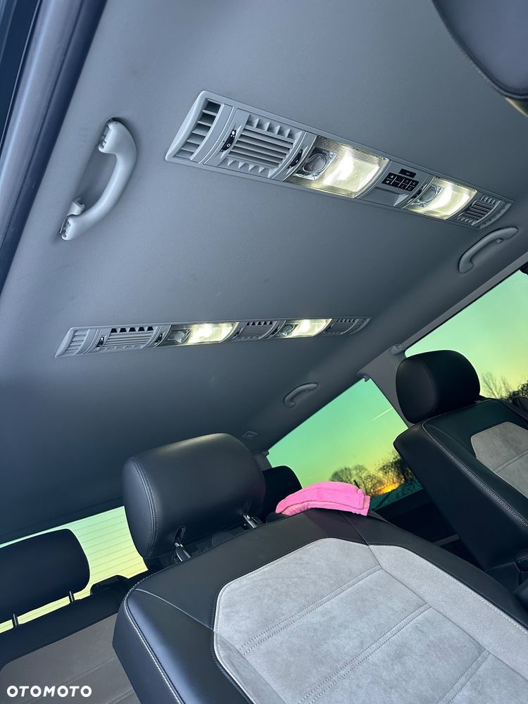 Volkswagen Multivan 2.0 BiTDI L1 Generation SIX 4Motion DSG - 16