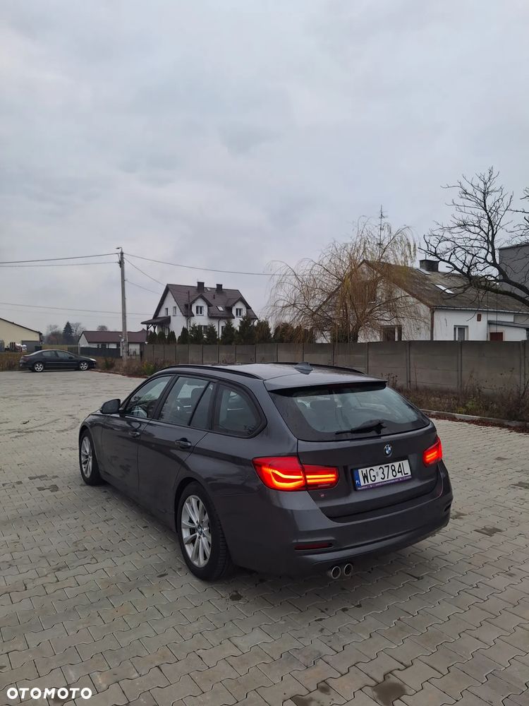 BMW Seria 3 325d - 3