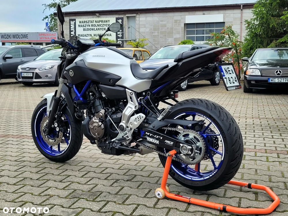 Yamaha MT - 6