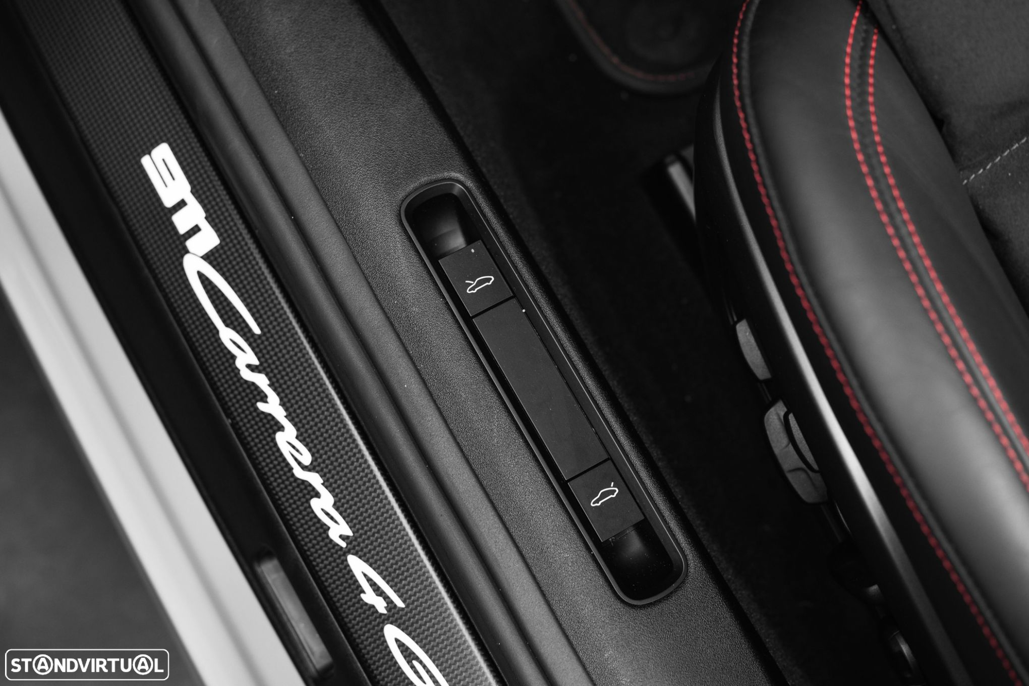 Porsche 911 (992) Carrera 4 GTS PDK - 34