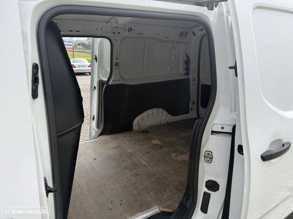 Citroën BERLINGO 1.5 HDI longa 3 LUG C/IVA - 17