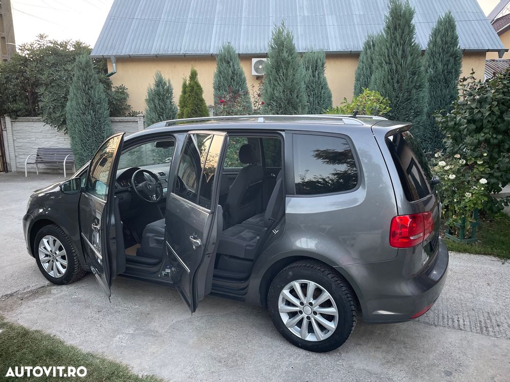 Volkswagen Touran - 15