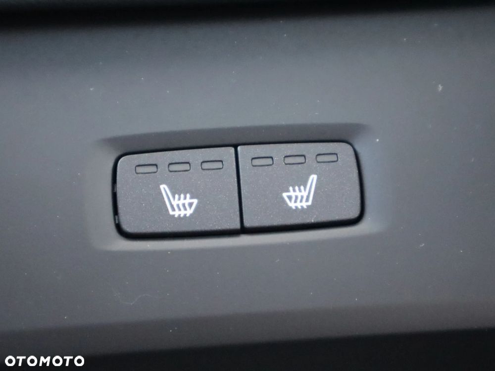 Volvo XC 60 T8 Plug-In Hybrid AWD Ultimate Dark - 29