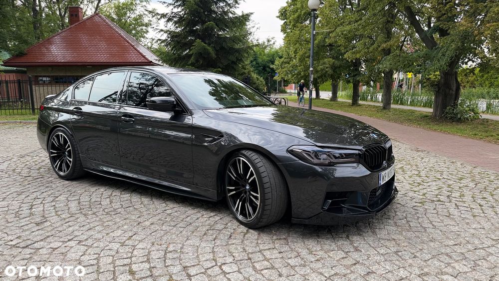 BMW Seria 5 M550i xDrive sport - 11
